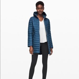 Lululemon pack it down jacket long 6 blue